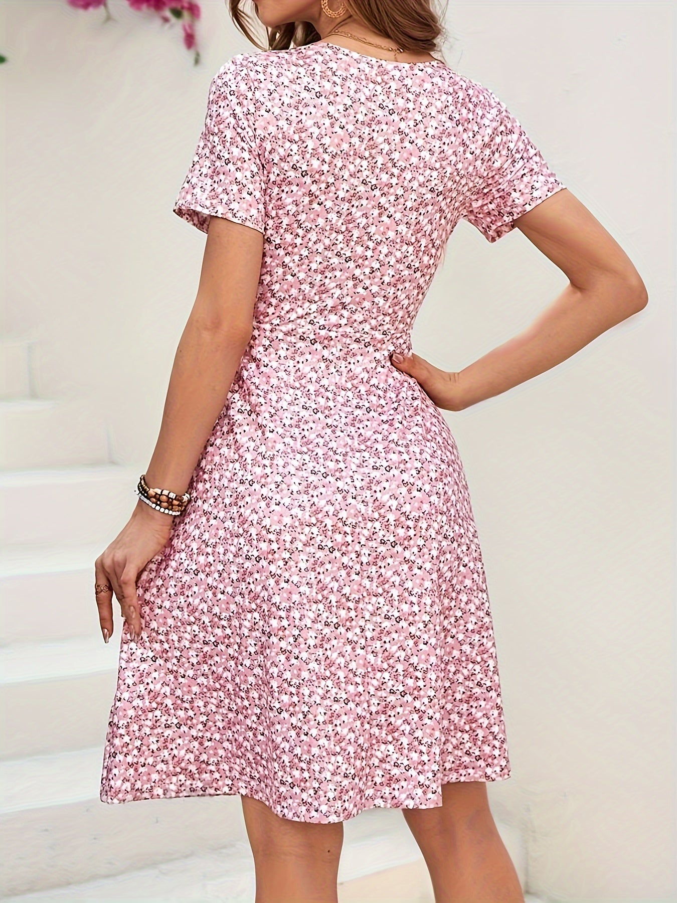 Floral V-Neck Ruched Slim Dress