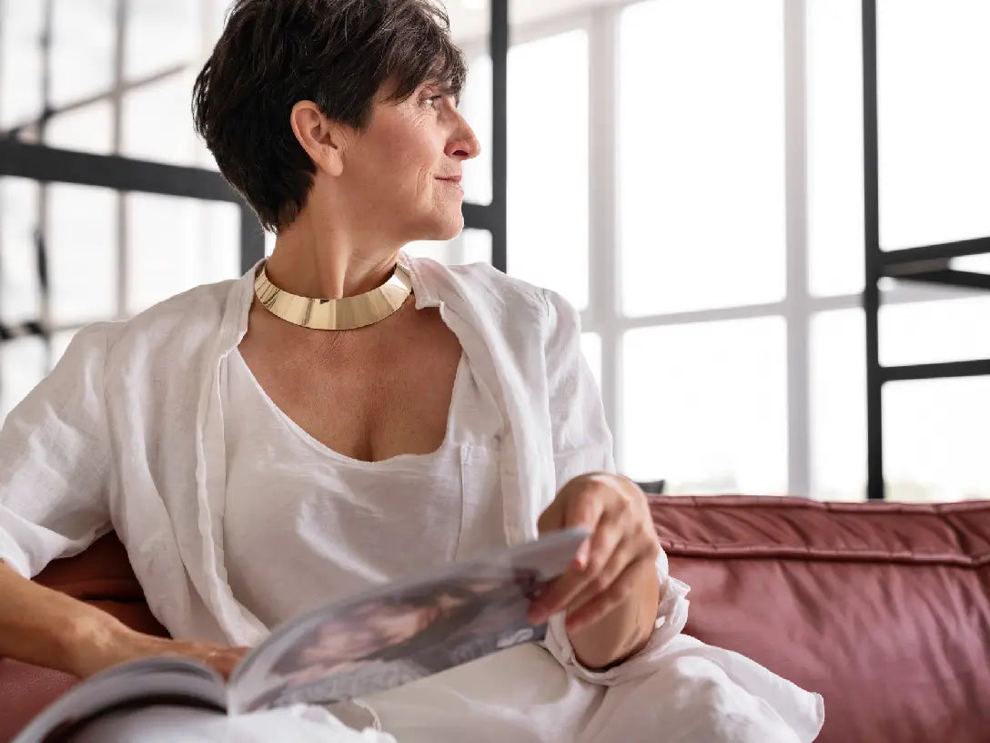 Are Choker Necklaces in Style for 2025? 7 Casual Looks with Choker!