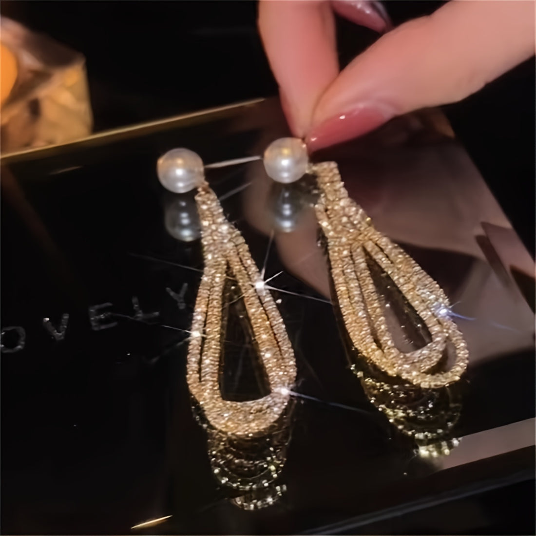 Gorgeous Big Teardrop Dangle Inlaid Pearl and Crystal Earrings