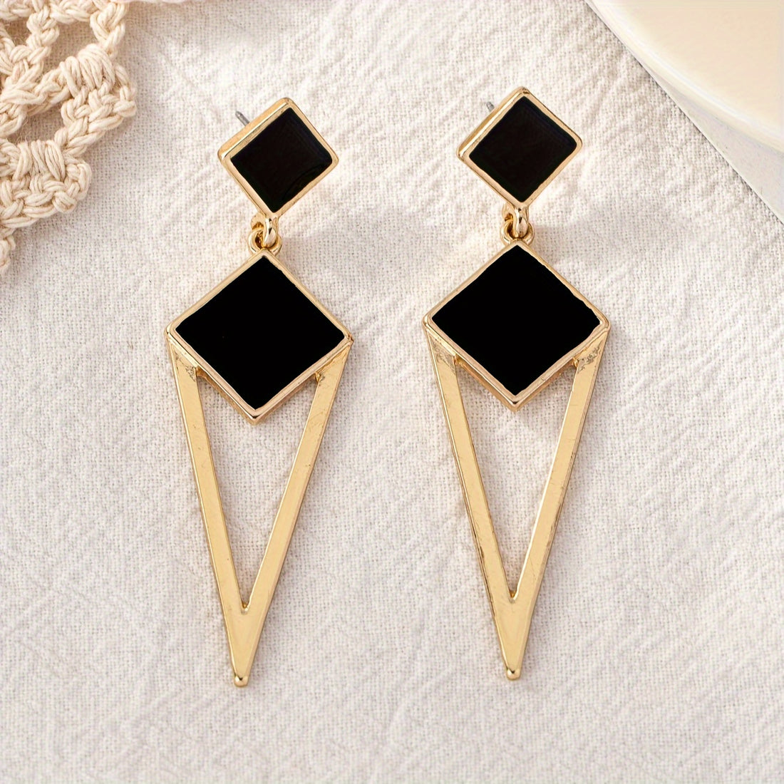 Elegant Geometric Dangle Earrings