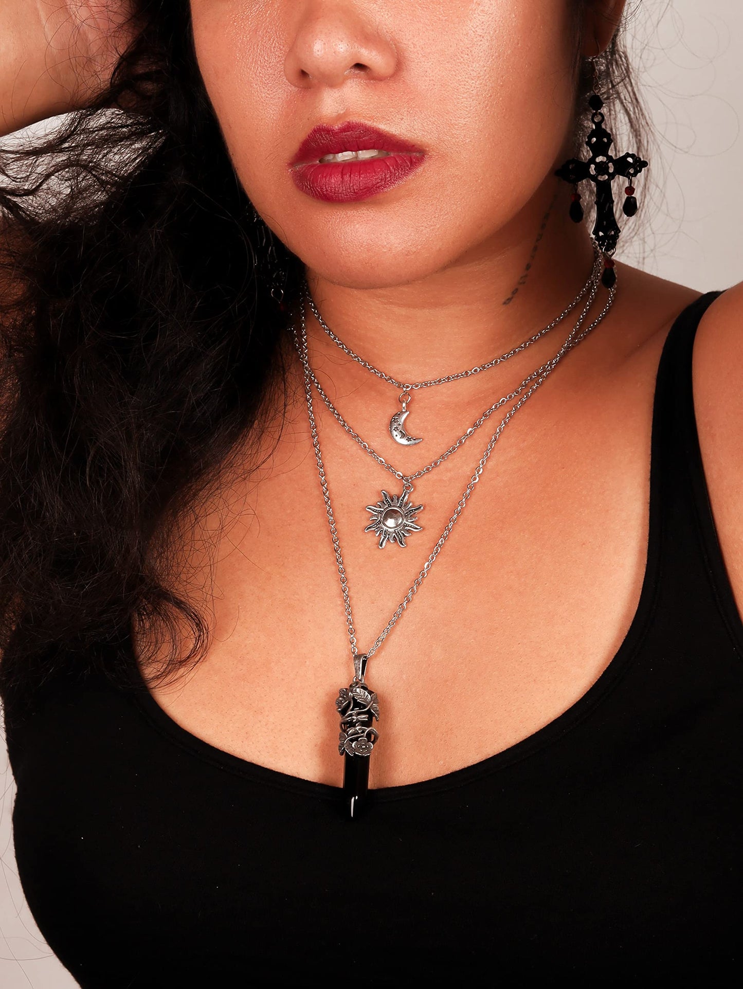 Sacina Gothic Crescent Moon Choker